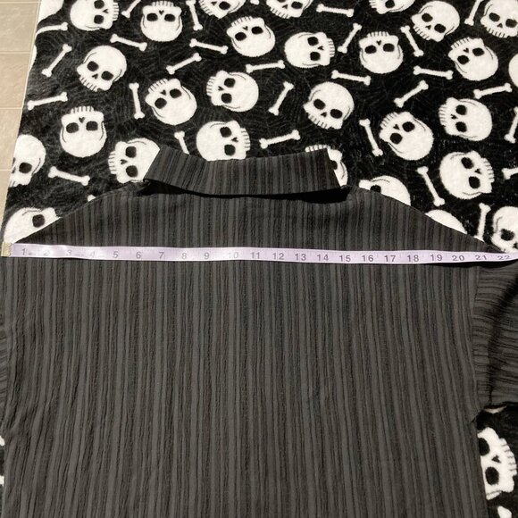 Elegant Black Women's Dress - Picture 12 of 13